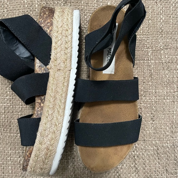 Steve Madden platform sandals - Picture 3 of 3